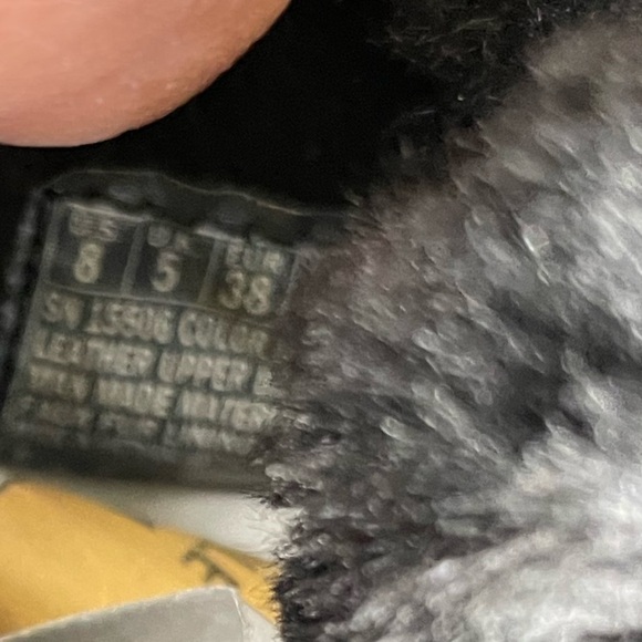 Skechers Black Boots with Fur Lining - Picture 5 of 5